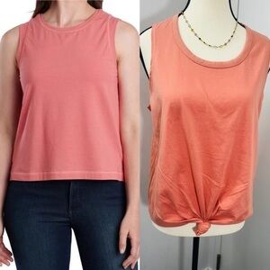 Peach  Women's Sleeveless Top Scoop Neck Pull On Classic Fit Solid Side Slit L